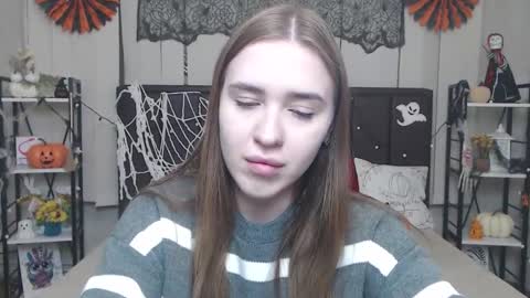 LauraHlot online show from 11.03.25