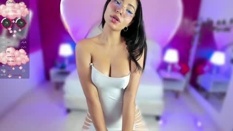 Laura MartinGMT-5 2200-0600 online show from 12.21.24