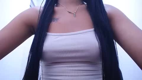 Snapshot of lauramossart chatting on 10.15.25 lauramossart online show from 10.15.25