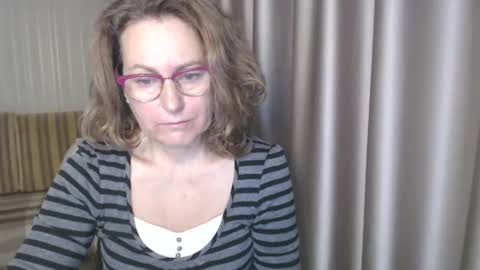 Lauraoven1 online show from 12.13.24