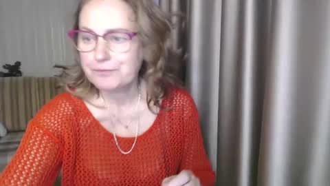Lauraoven1 online show from 12.19.24