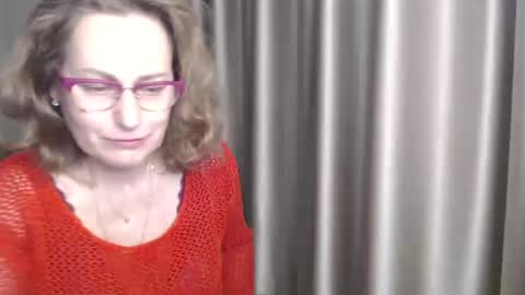 Lauraoven1 online show from 01.07.25