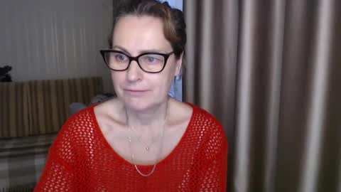 Lauraoven1 online show from 02.02.25