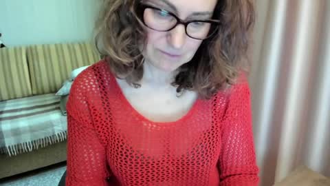 Snapshot of lauraoven1 chatting on 05.31.26 Lauraoven1 online show from 05.31.26