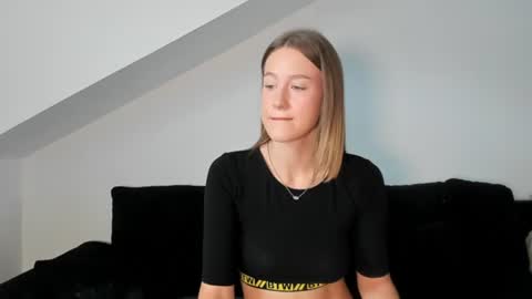 Snapshot of laurasommer chatting on 07.22.26 Laura Lara Sommer online show from 07.22.26