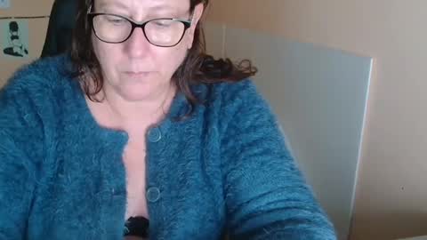 Snapshot of laureanne50 chatting on 12.02.24 laureanne online show from 12.02.24