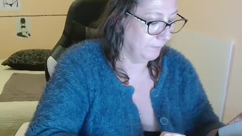 Snapshot of laureanne50 chatting on 12.04.24 laureanne online show from 12.04.24