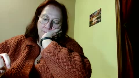 Snapshot of laureanne50 chatting on 12.14.24 laureanne online show from 12.14.24