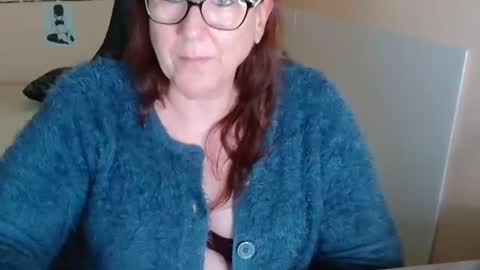 Snapshot of laureanne50 chatting on 01.18.25 laureanne online show from 01.18.25