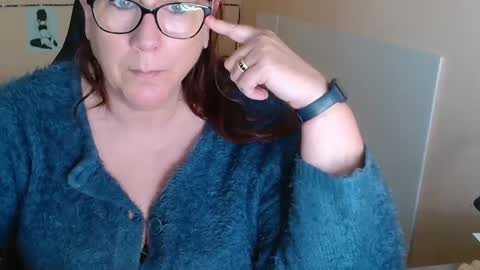 Snapshot of laureanne50 chatting on 01.19.25 laureanne online show from 01.19.25