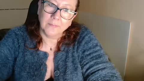 Snapshot of laureanne50 chatting on 03.09.25 laureanne online show from 03.09.25