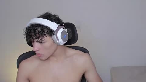 Laureent online show from 10.16.25