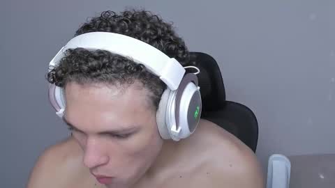 Laureent online show from 10.23.25