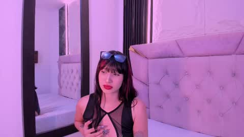 Laurem online show from 09.25.25