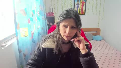 Snapshot of lauren_ashlee chatting on 10.01.25 Lauren Independent model online show from 10.01.25