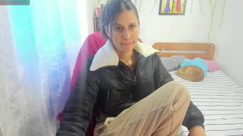 Snapshot of lauren_ashlee chatting on 10.29.25 Lauren Independent model online show from 10.29.25