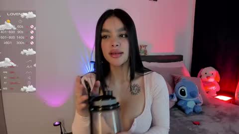 Snapshot of lauren_camila1 chatting on 10.17.25 Lau online show from 10.17.25