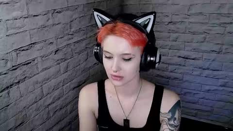 Snapshot of lauren_raquel chatting on 04.23.26 Eva online show from 04.23.26