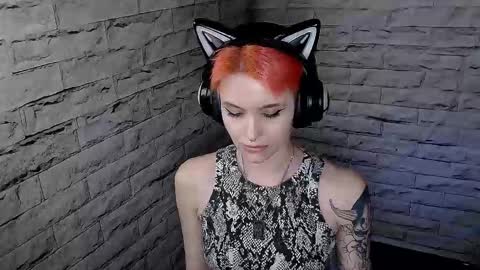 Snapshot of lauren_raquel chatting on 04.24.26 Eva online show from 04.24.26