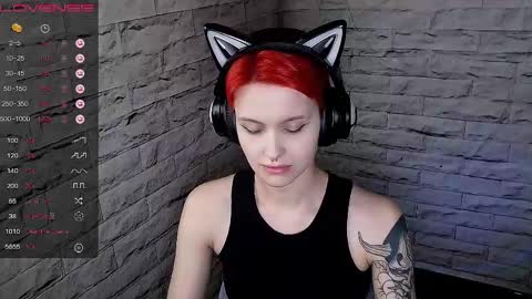 Snapshot of lauren_raquel chatting on 04.28.26 Eva online show from 04.28.26