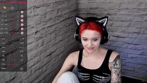 Snapshot of lauren_raquel chatting on 04.29.26 Eva online show from 04.29.26