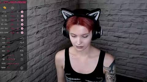 Snapshot of lauren_raquel chatting on 05.19.26 Eva online show from 05.19.26