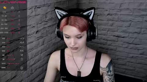 Snapshot of lauren_raquel chatting on 06.01.26 Eva online show from 06.01.26