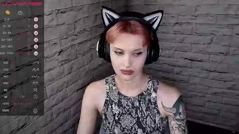 Snapshot of lauren_raquel chatting on 06.02.26 Eva online show from 06.02.26