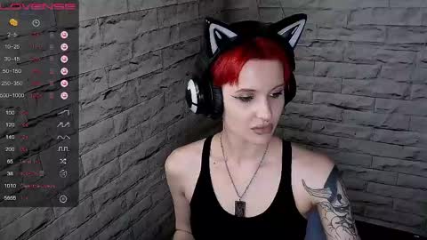 Snapshot of lauren_raquel chatting on 06.04.26 Eva online show from 06.04.26