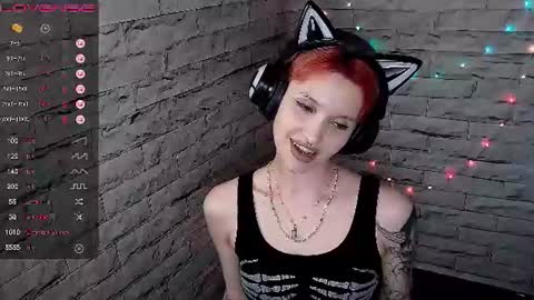 Snapshot of lauren_raquel chatting on 06.09.26 Eva online show from 06.09.26