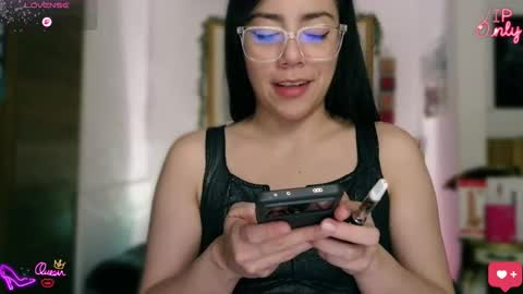 Lauren online show from 04.10.26