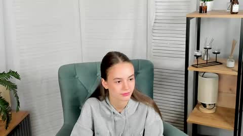 Snapshot of laurenasimpkin chatting on 06.06.26 Lissa online show from 06.06.26