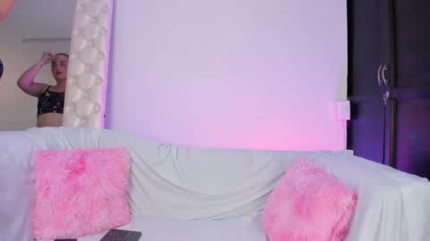 Lauren Blonde online show from 12.02.24