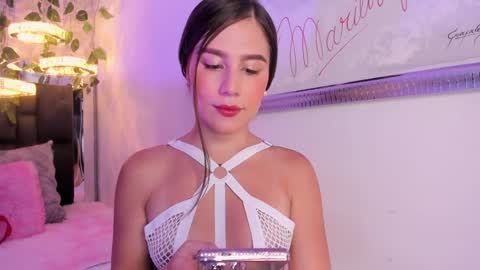 Lauren Blonde online show from 01.27.25