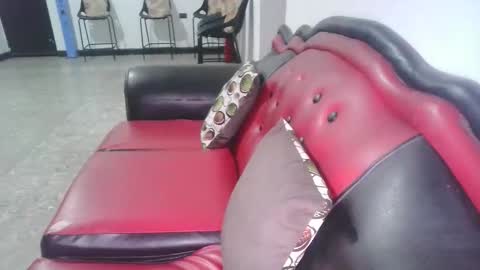 laurenhot94 online show from 11.01.25