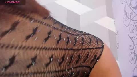 Lauren Hu online show from 01.03.25