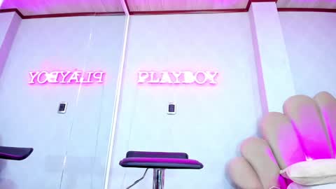 Lauren Hu online show from 01.16.25