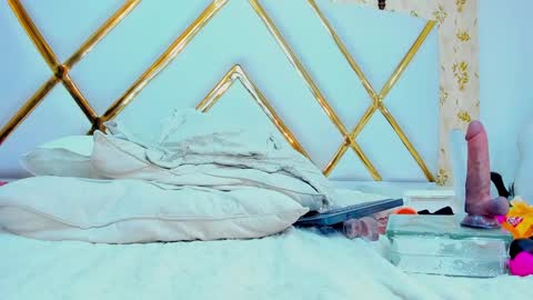 Lauren Hu online show from 01.29.25