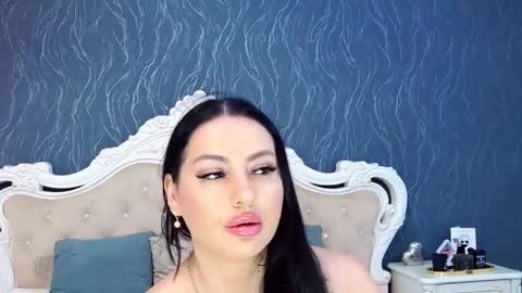 Laura online show from 11.07.25