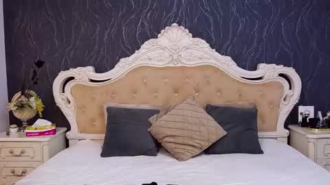 Laura online show from 02.10.26