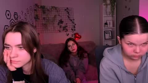 Laure online show from 02.23.26