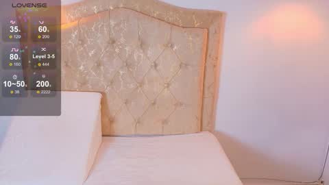 laurenn_smitth online show from 11.24.25