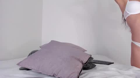 laurensmith9 online show from 01.29.25