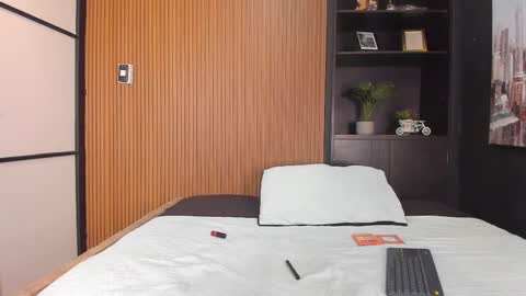 Lauren  online show from 12.16.25