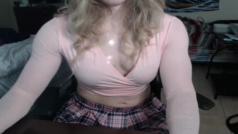 Lauren online show from 01.04.25