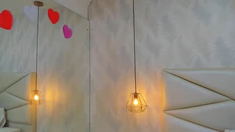 Laurent online show from 11.12.25