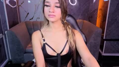 Laurita  online show from 11.21.25