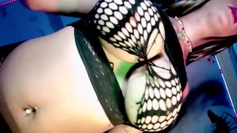 LauryCamille online show from 12.06.24