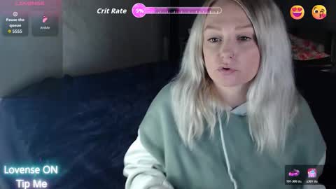 Lauryn Roxx online show from 11.18.25