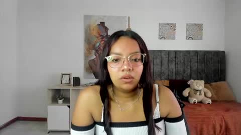 Snapshot of lauu7 chatting on 06.23.26 lauu7 online show from 06.23.26